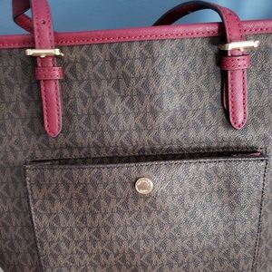 Michael Kors bag EXCELLENT PRE-LOVED CONDITION!